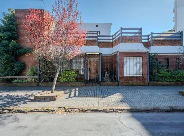 Casa · 150m² · 4 Ambientes · 1 Cochera