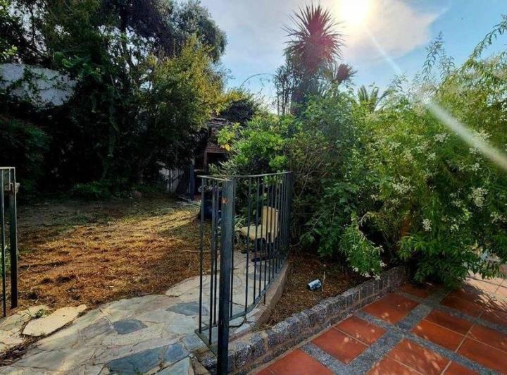 Casa · 95m² · 4 Ambientes · 2 Cocheras