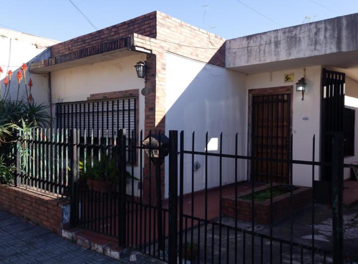 Casa · 125m² · 4 Ambientes · 5 Cocheras