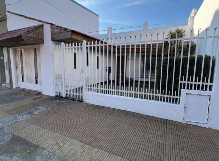 Casa · 175m² · 3 Ambientes · 1 Cochera