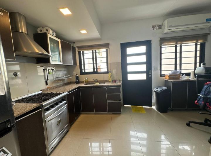 Casa · 82m² · 3 Ambientes · 1 Cochera