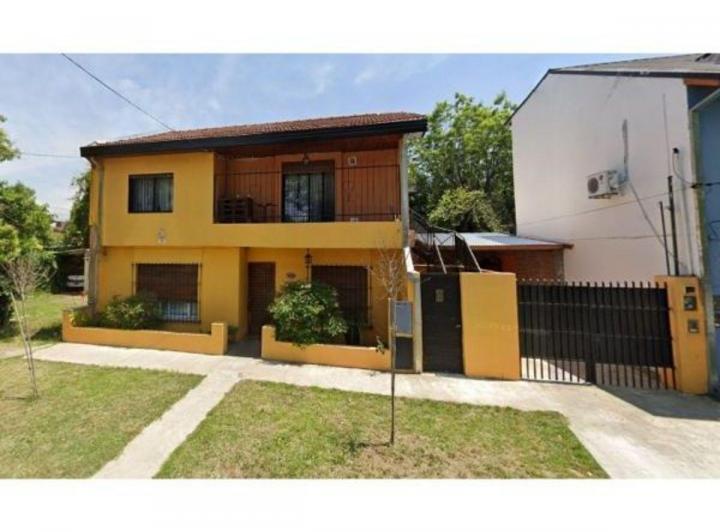 Casa · 77m² · 3 Ambientes · 1 Cochera