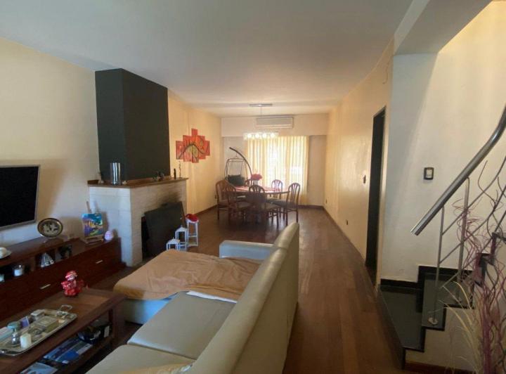 Casa · 180m² · 4 Ambientes · 1 Cochera