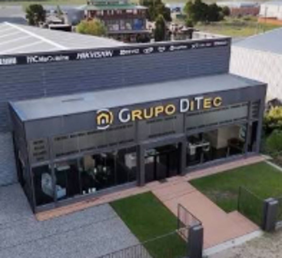 VENTA DE LOCAL COMERCIAL EN PINAMAR.