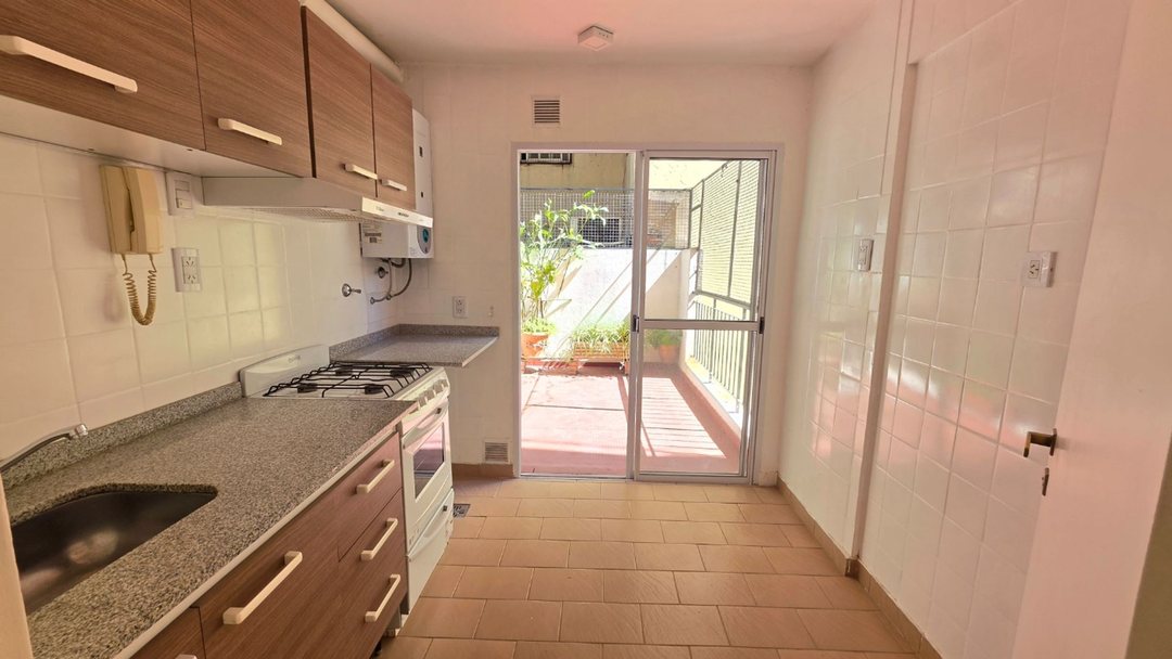 VENTA 2 AMBIENTES + PATIO ALMAGRO OPORTUNIDAD