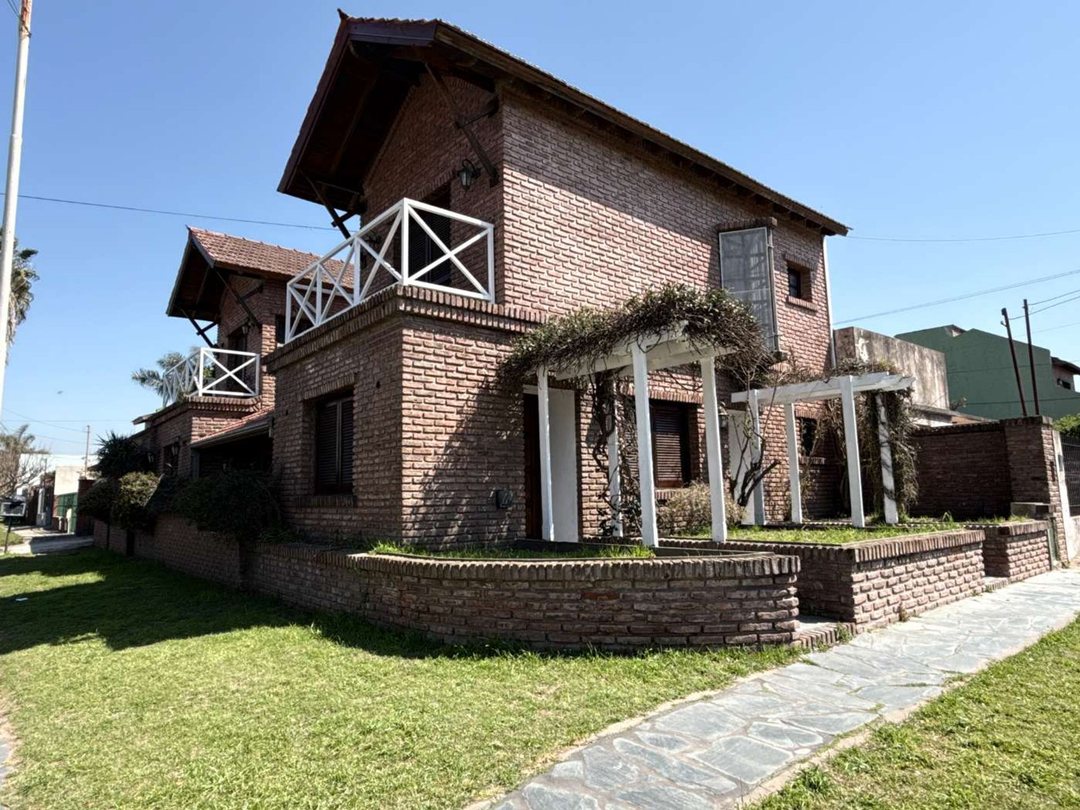ALQUILER DE CASA EN CAÑUELAS