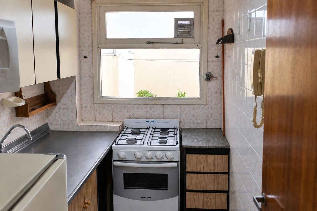 VENTA DEPARTAMENTO MONOAMBIENTE CON PATIO CENTRO