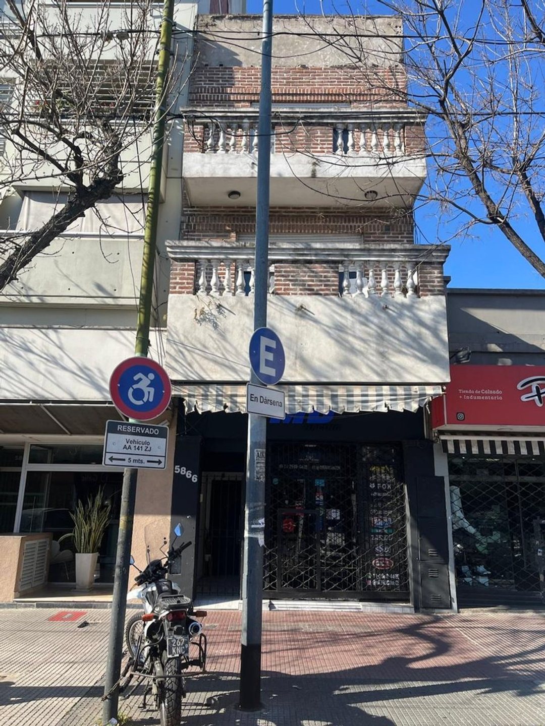LOCAL Y 2 PH  USO COMERCIAL/VIVIENDA - MATADEROS