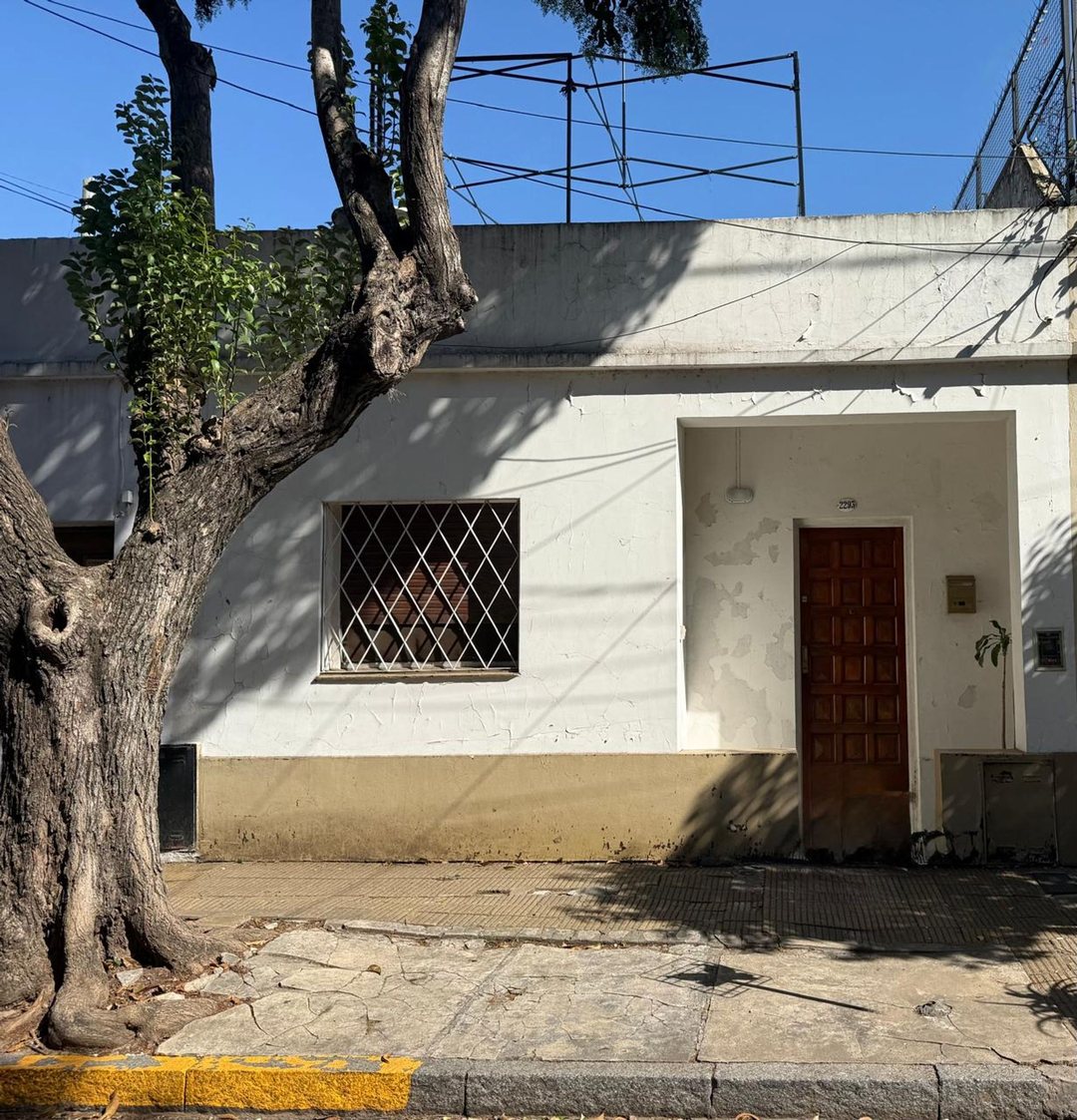 VENTA PH  CON ENTRADA INDEPENDIENTE, EN OLIVOS