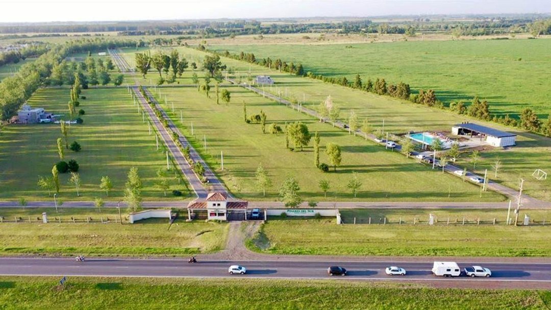 LOTE EN VENTA 478 M2. PINARES DEL SUR. PIÑERO
