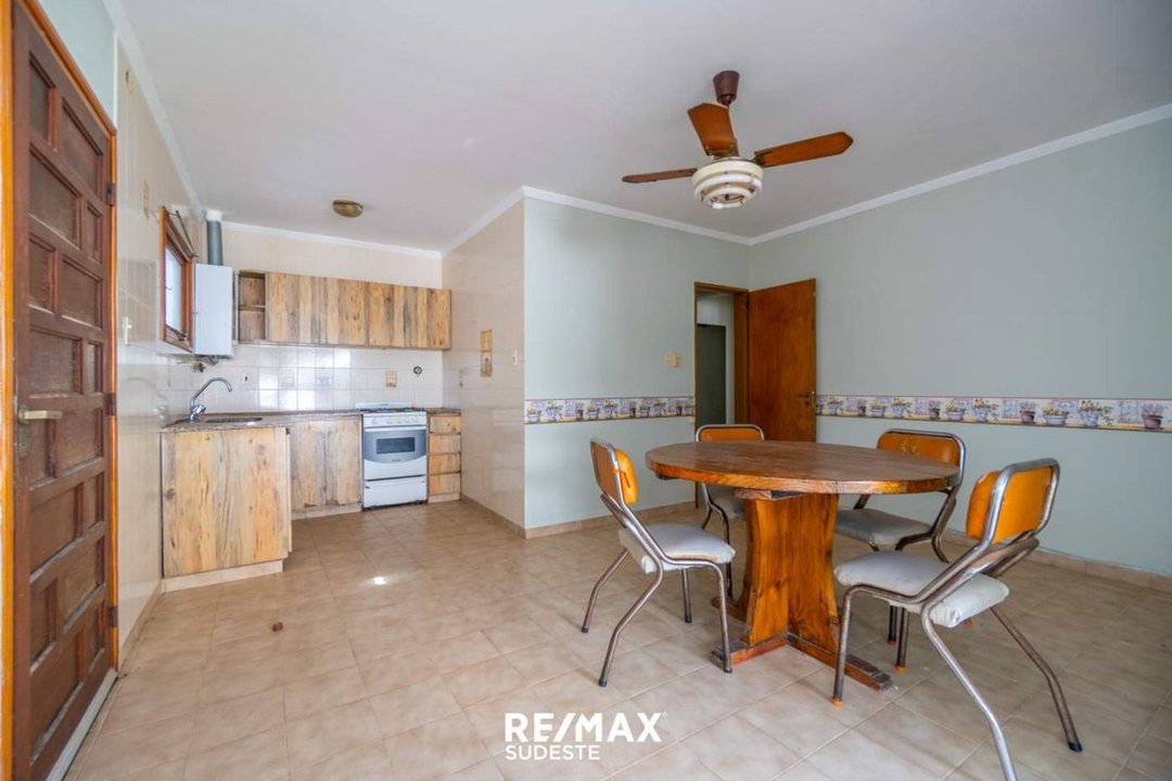 VENTA CASA 3 AMBIENTES PATIO QUINCHO MONTE HERMOSO