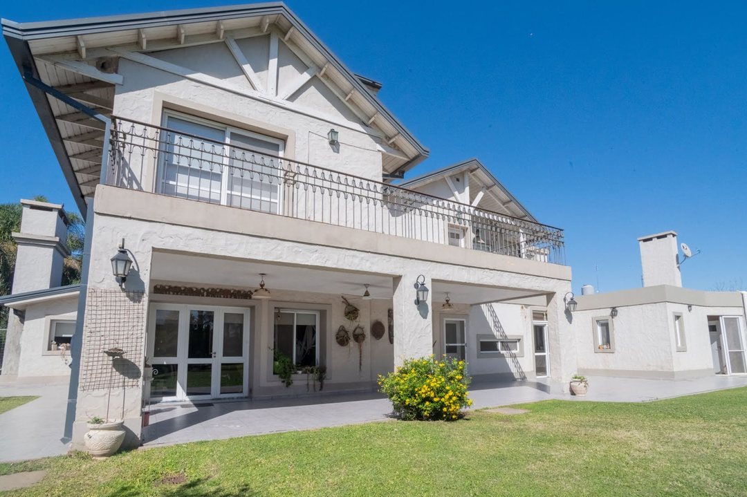 VENTA CASA DE CATEGORÍA EN SANTO TOMÉ