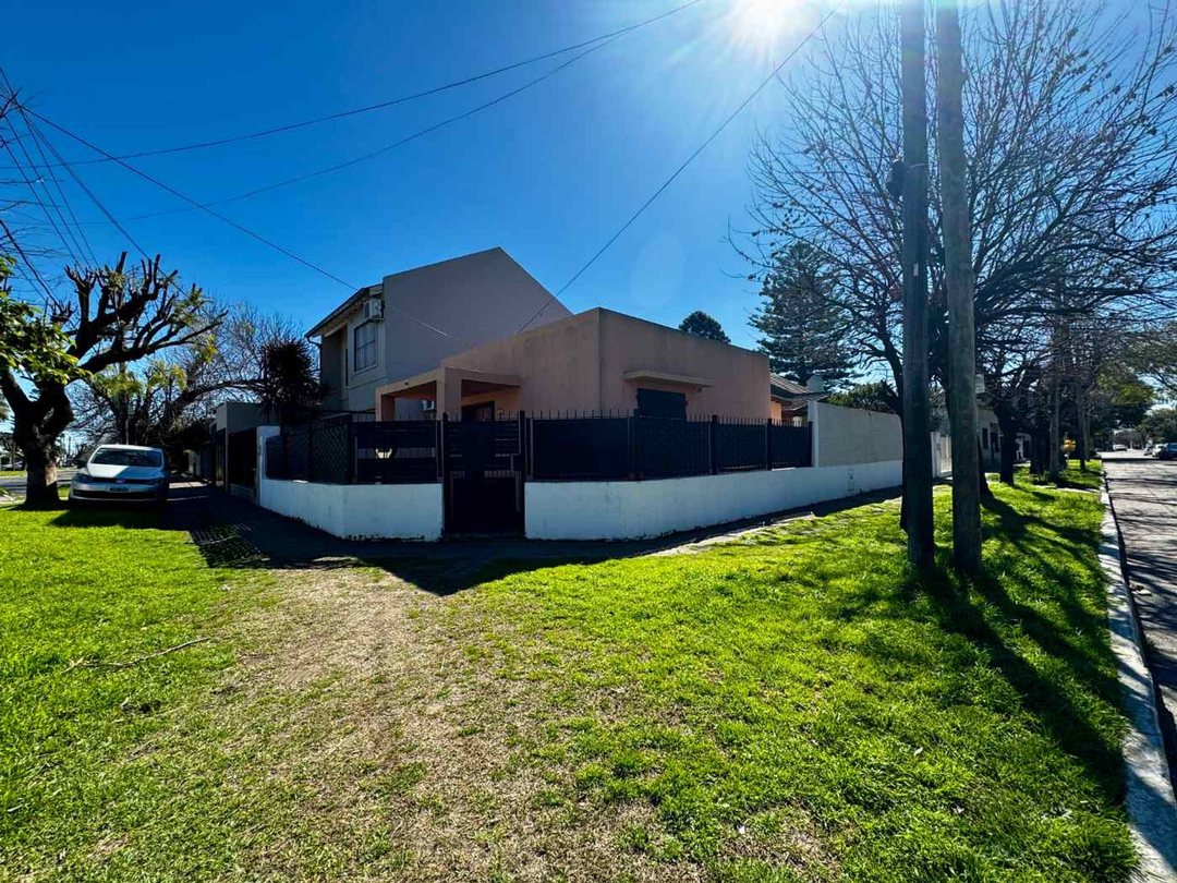 Venta Casa en PADUA 3 1/2 Amb Cochera APTO CREDITO