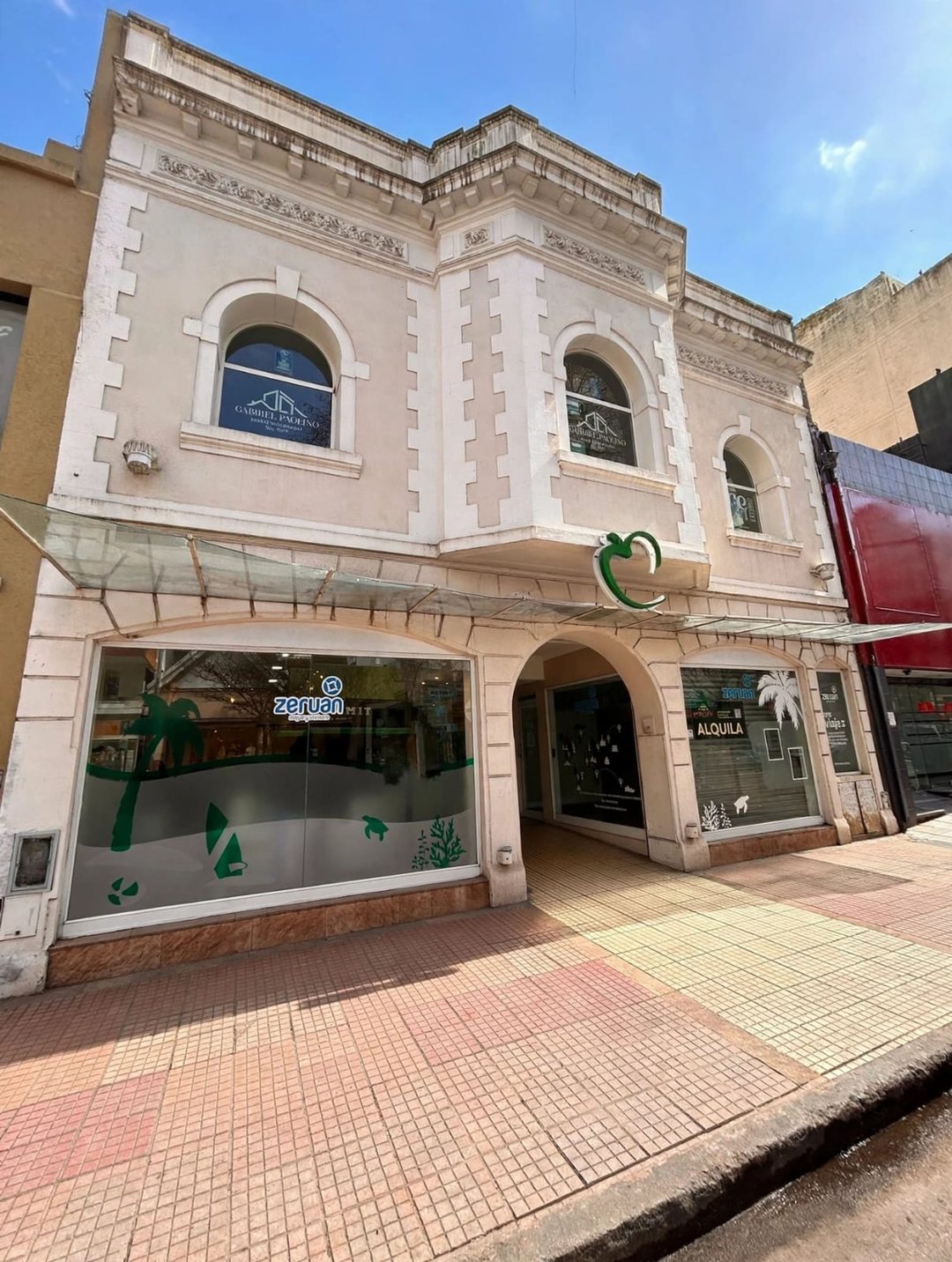 VENTA GALERIA COMERCIAL EN BLOCK