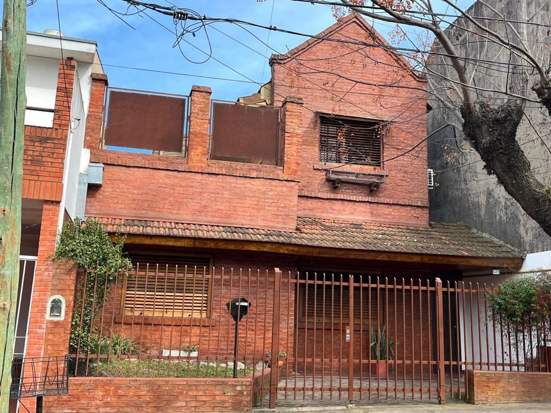 Casa con jardín