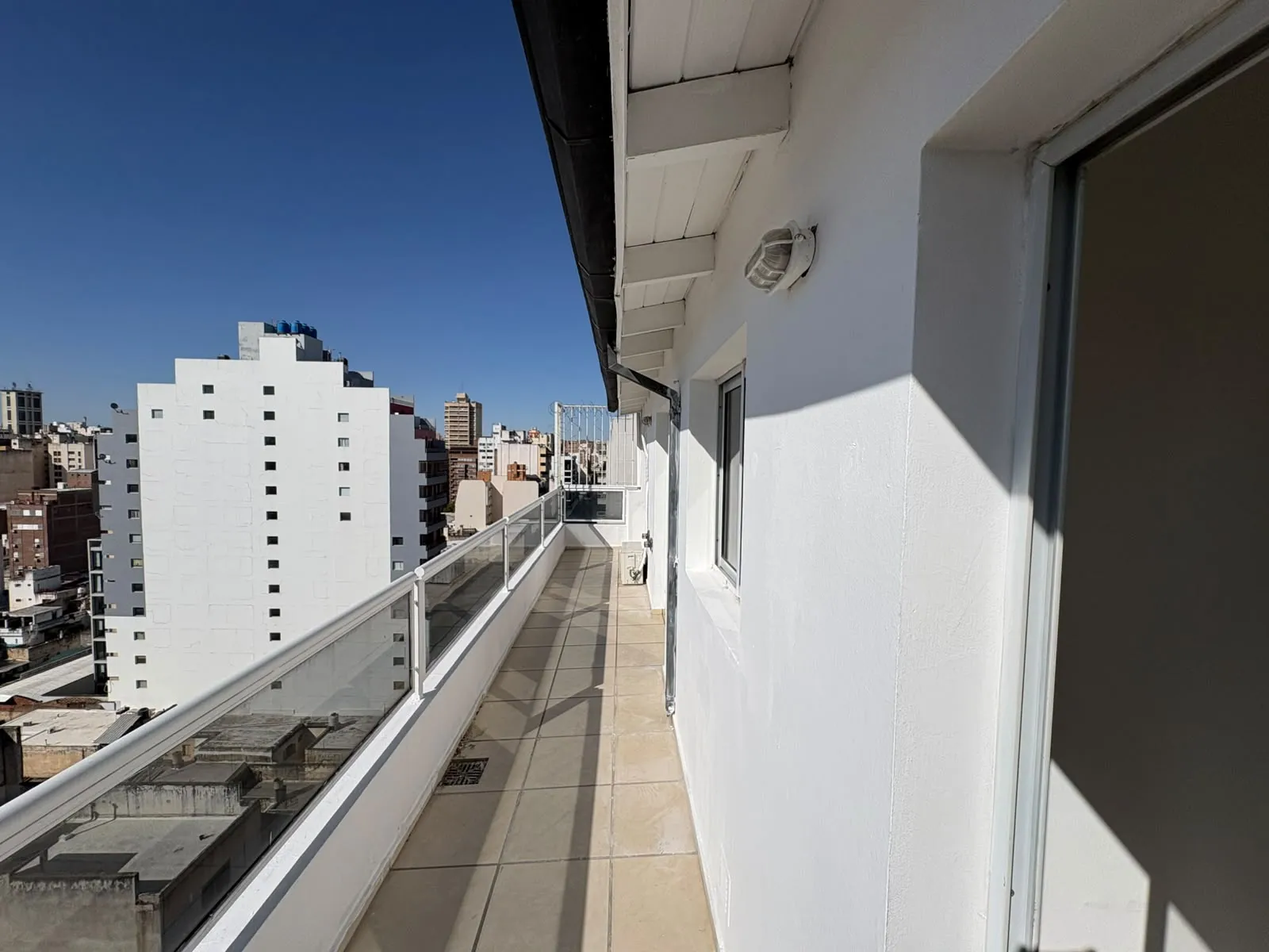 Dpto. Plaza Colón. 2 dor. Balcón