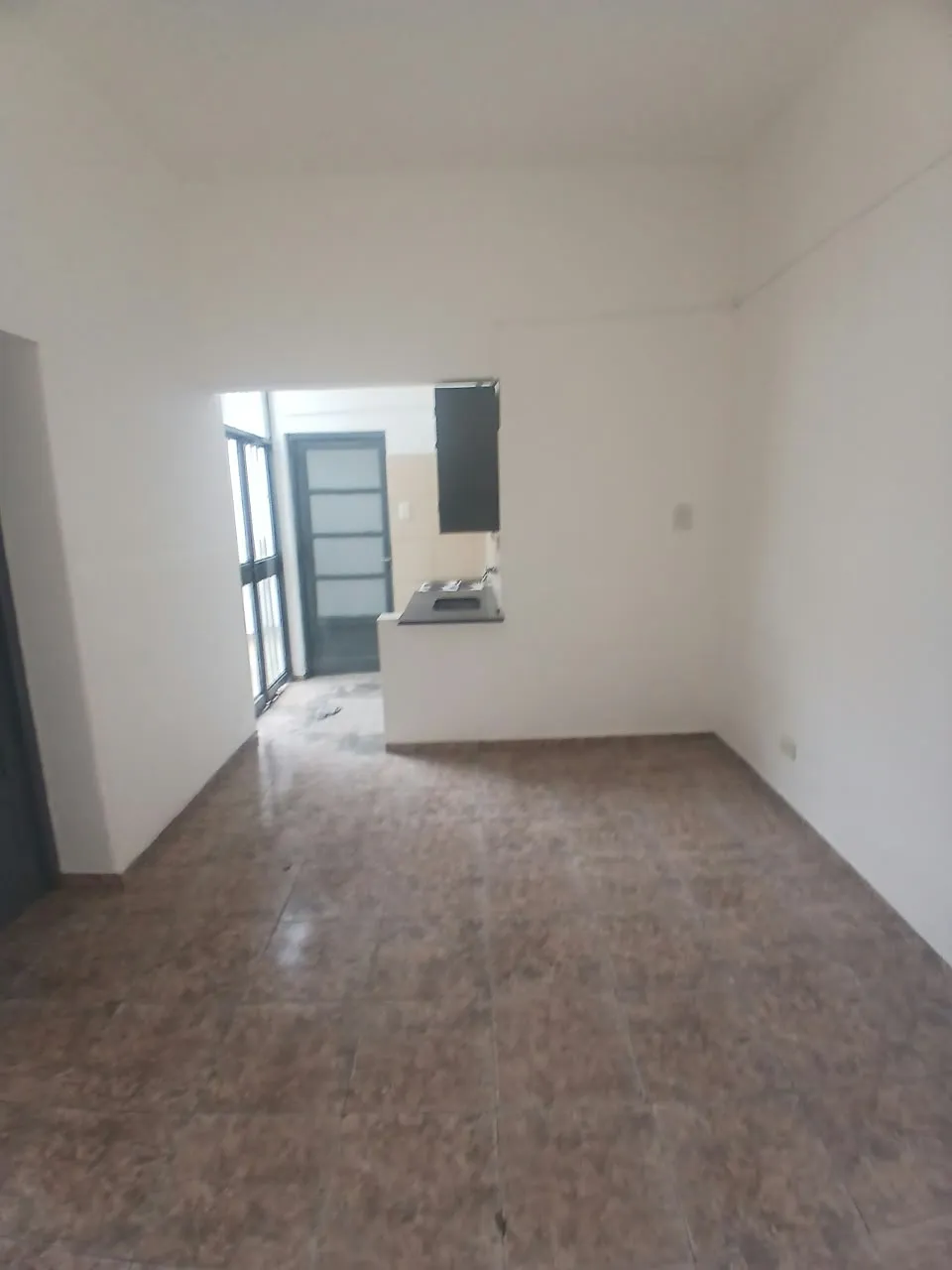 Departamento en planta baja con patio y asador, sin expensas ALQUILER