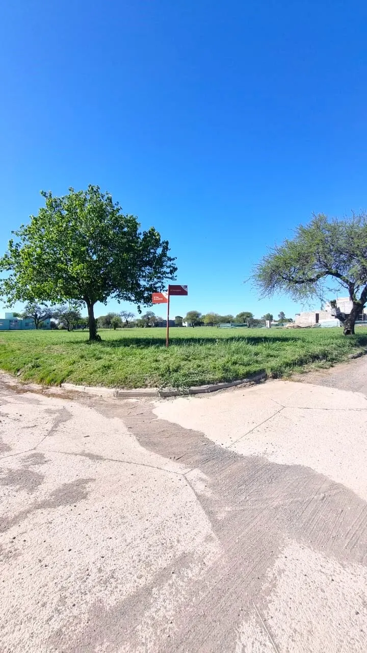 ESTACION DEL CARMEN Lote Central 2170m2