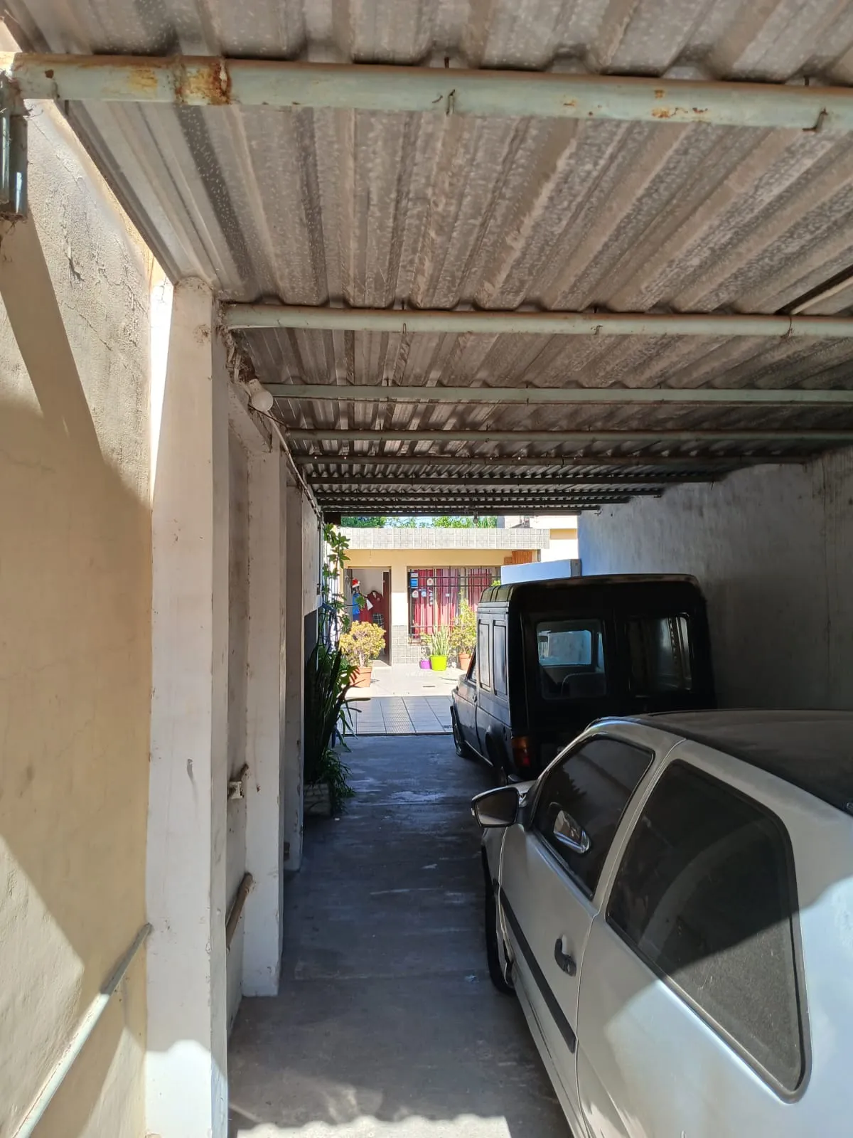 VENTA Bº ACOSTA FELIX SAMANIEGO 1532 CASA INTERNA 2 DOR + COCH PARA 3 AUTOS