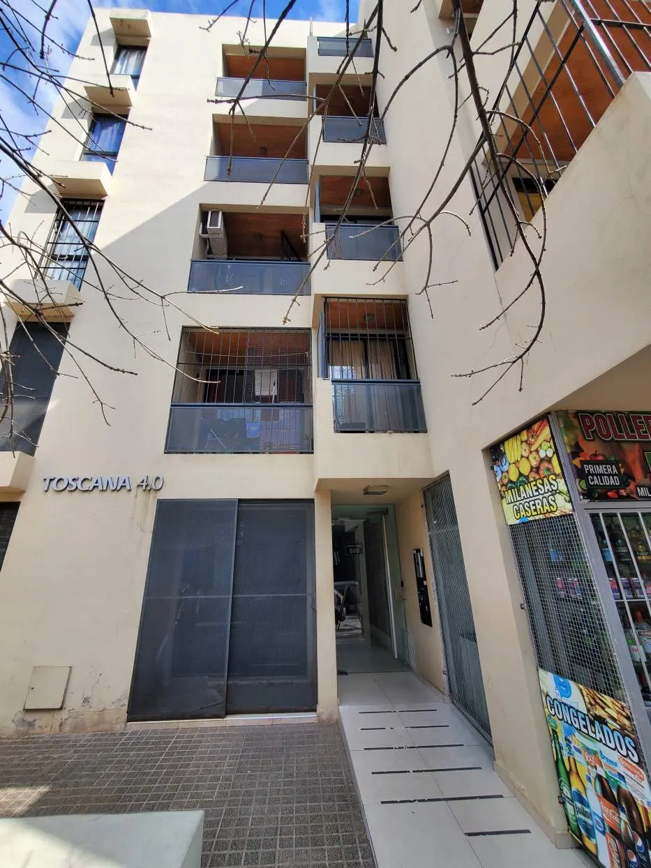 ALQUILER DPTO 1 DORMITORIO CERCA DEL PATIO OLMOS Y CON BALCON GRANDE!!