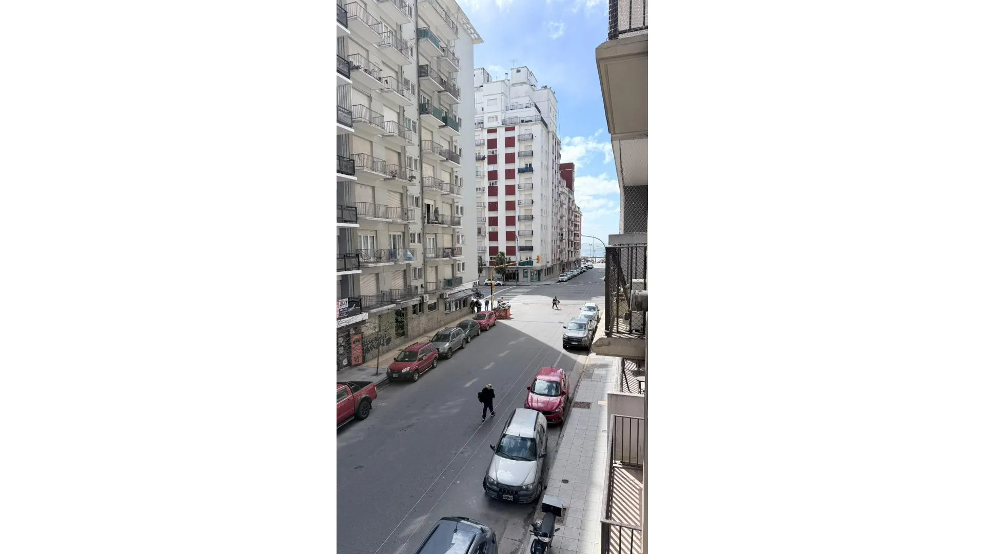 VENTA 1 AMBIENTE CON  VISTA LATERAL  AL MAR Y BALCON -