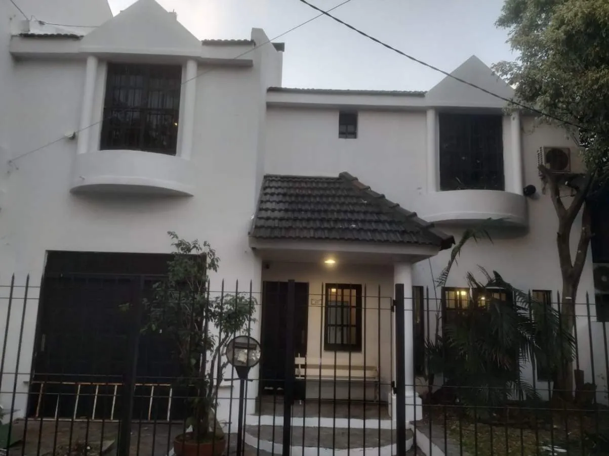 VENDO CASA EN RAMOS MEJIA