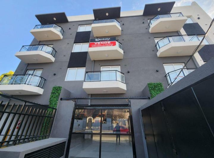 Departamento · 38m² · 2 Ambientes · 3 Cocheras