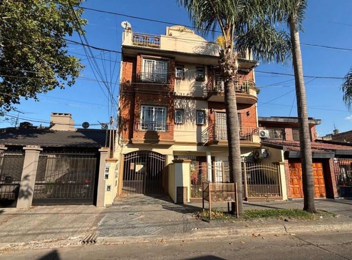 Departamento · 40m² · 2 Ambientes · 1 Cochera