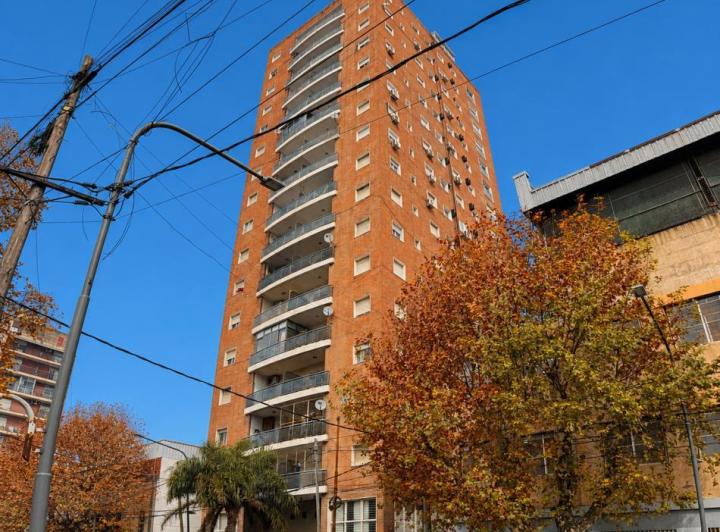 Departamento · 40m² · 2 Ambientes · 1 Cochera