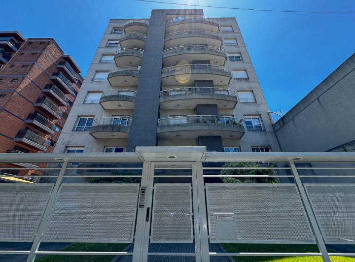 Departamento · 48m² · 2 Ambientes · 1 Cochera