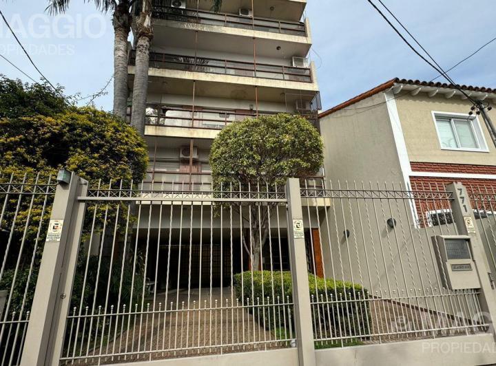 Departamento · 67m² · 4 Ambientes · 1 Cochera