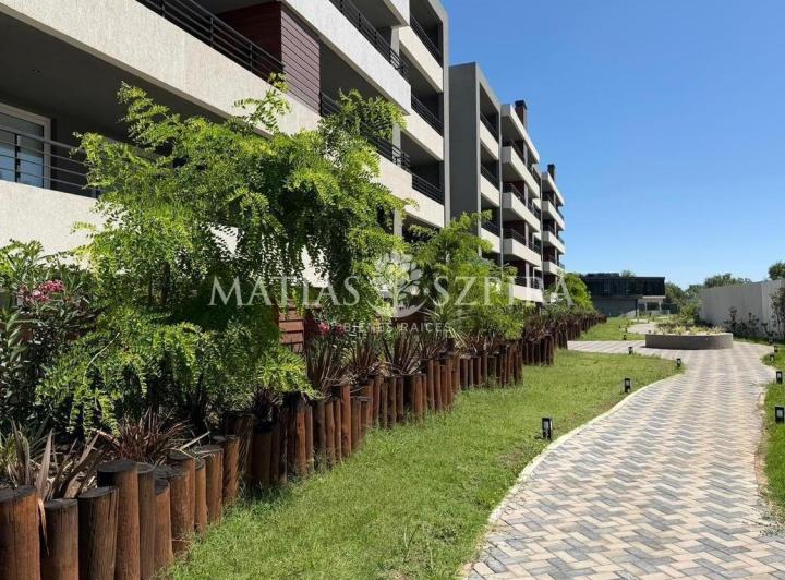 Departamento · 90m² · 4 Ambientes · 1 Cochera