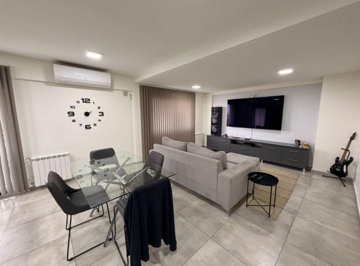 Departamento · 90m² · 4 Ambientes · 1 Cochera