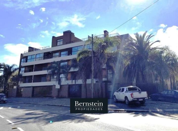 Departamento · 77m² · 3 Ambientes · 1 Cochera