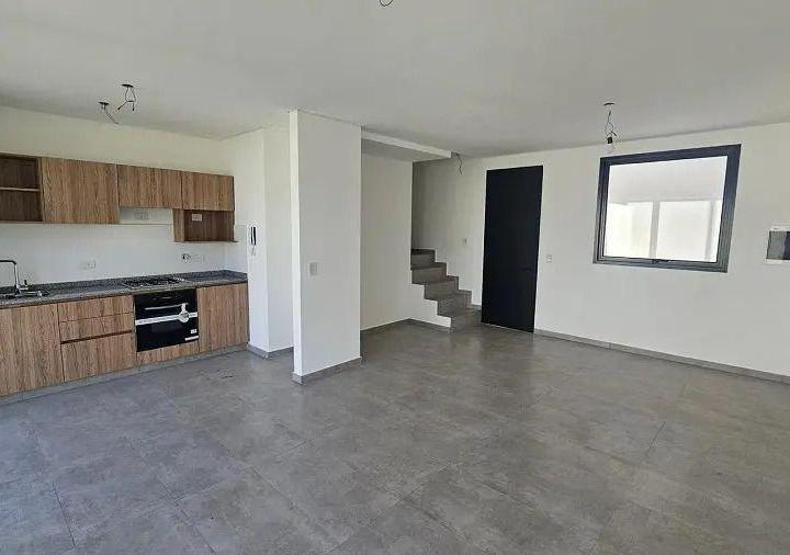Departamento · 83m² · 4 Ambientes · 2 Cocheras
