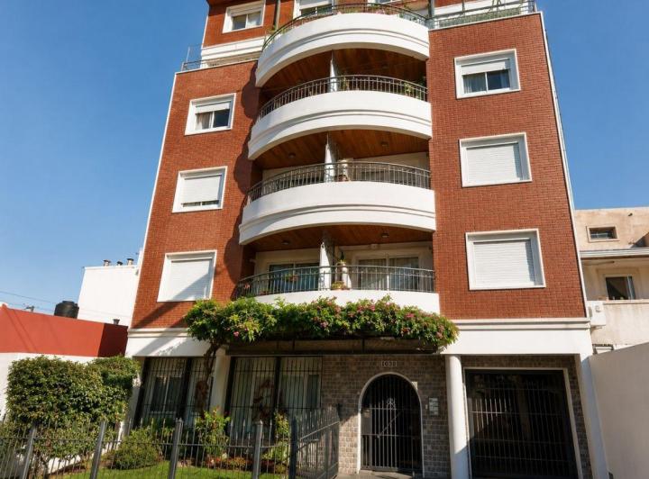 Departamento · 80m² · 4 Ambientes · 1 Cochera