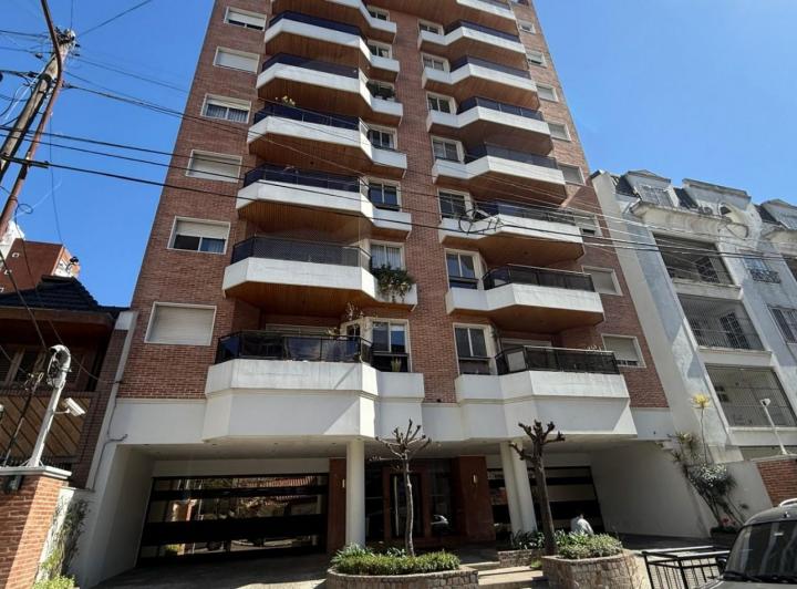 Departamento · 86m² · 4 Ambientes · 1 Cochera