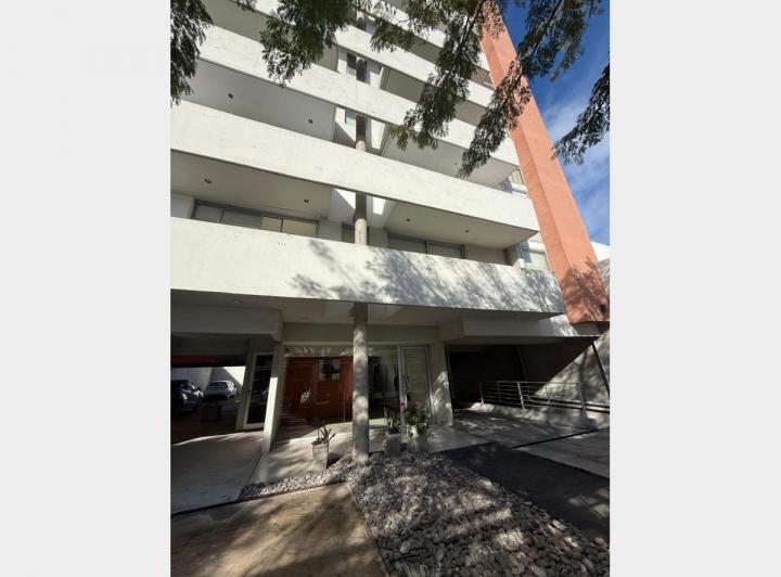 Departamento · 42m² · 2 Ambientes · 1 Cochera