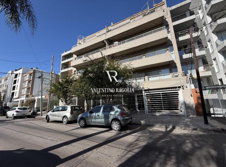 Departamento · 93m² · 4 Ambientes · 1 Cochera