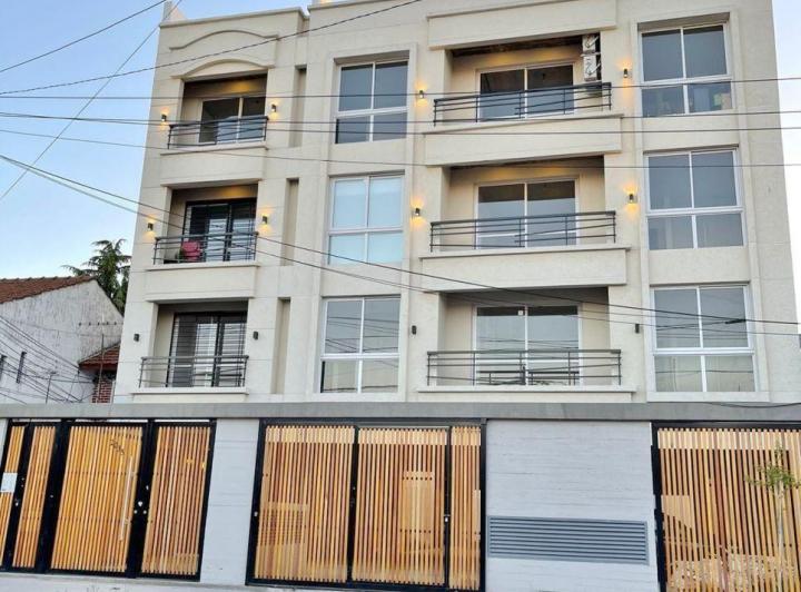 Departamento · 60m² · 2 Ambientes · 1 Cochera