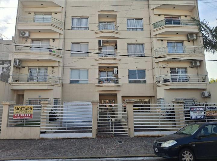 Departamento · 180m² · 4 Ambientes · 2 Cocheras