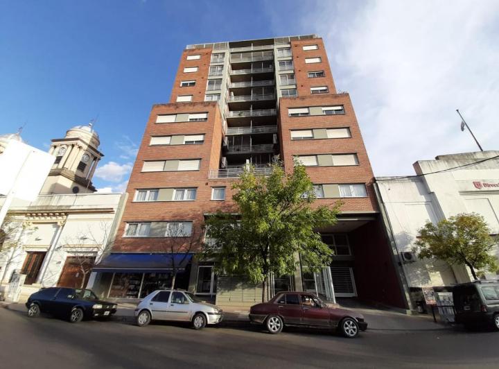 Departamento · 50m² · 2 Ambientes · 1 Cochera