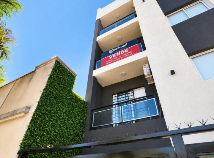 Departamento · 40m² · 2 Ambientes · 10 Cocheras