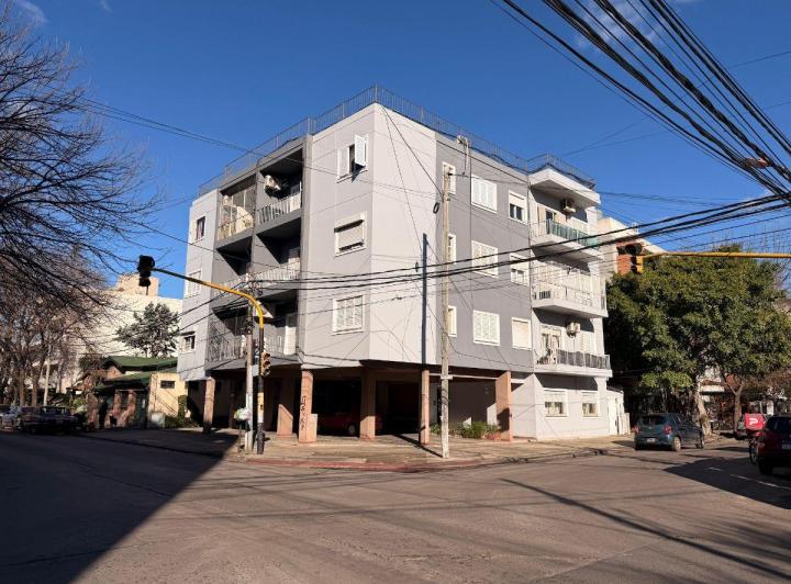 Departamento · 62m² · 3 Ambientes · 2 Cocheras