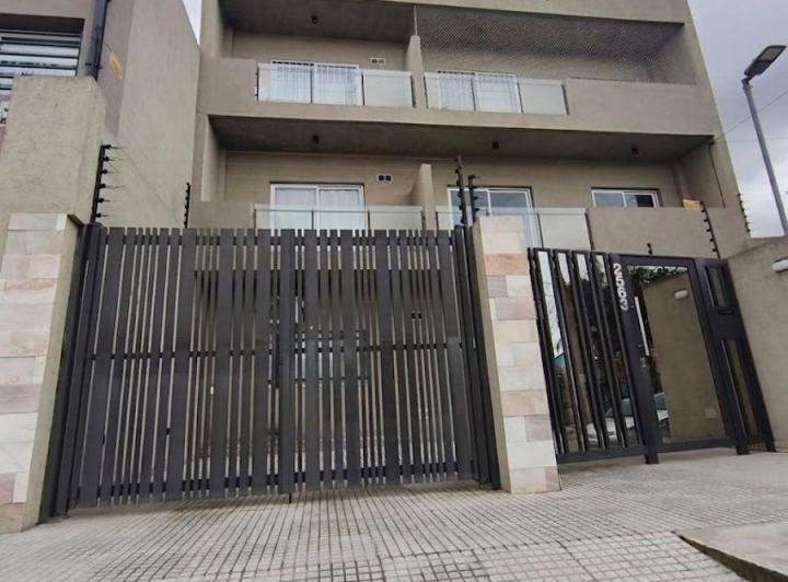 Departamento · 50m² · 2 Ambientes · 1 Cochera