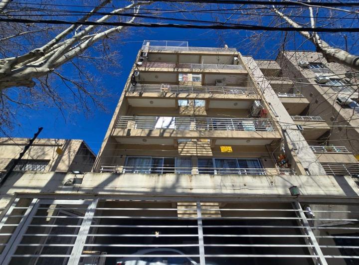 Departamento · 40m² · 2 Ambientes · 1 Cochera
