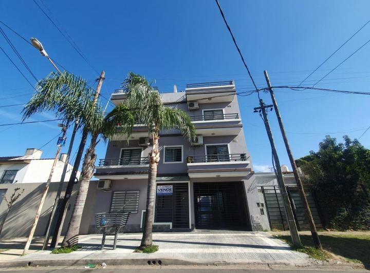 Departamento · 50m² · 2 Ambientes · 1 Cochera