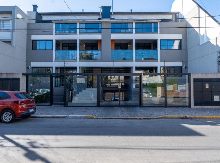 Departamento · 102m² · 3 Ambientes · 2 Cocheras