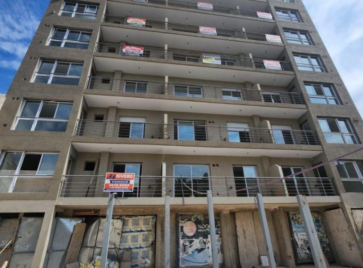 Departamento · 50m² · 2 Ambientes · 10 Cocheras