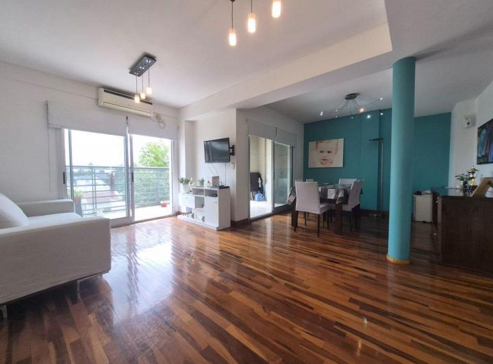 Departamento · 80m² · 4 Ambientes · 1 Cochera